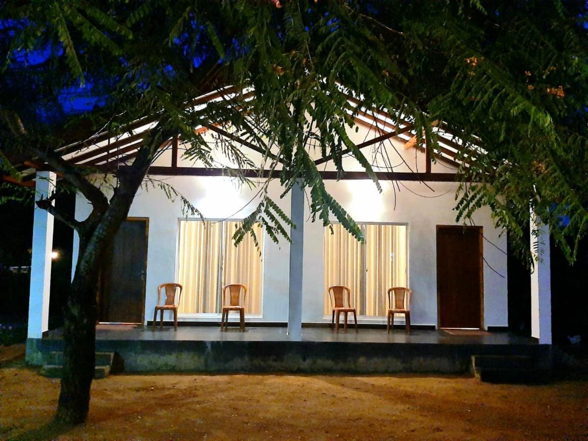 Hotel Krish nghỉ mát Kalkudah Ngoại thất bức ảnh